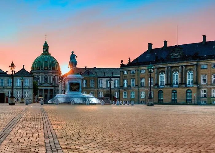 Large In Lovely Urban Area In Cph O *